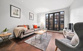 2 Bed Lux Apartment near Central London FREE WIFI
